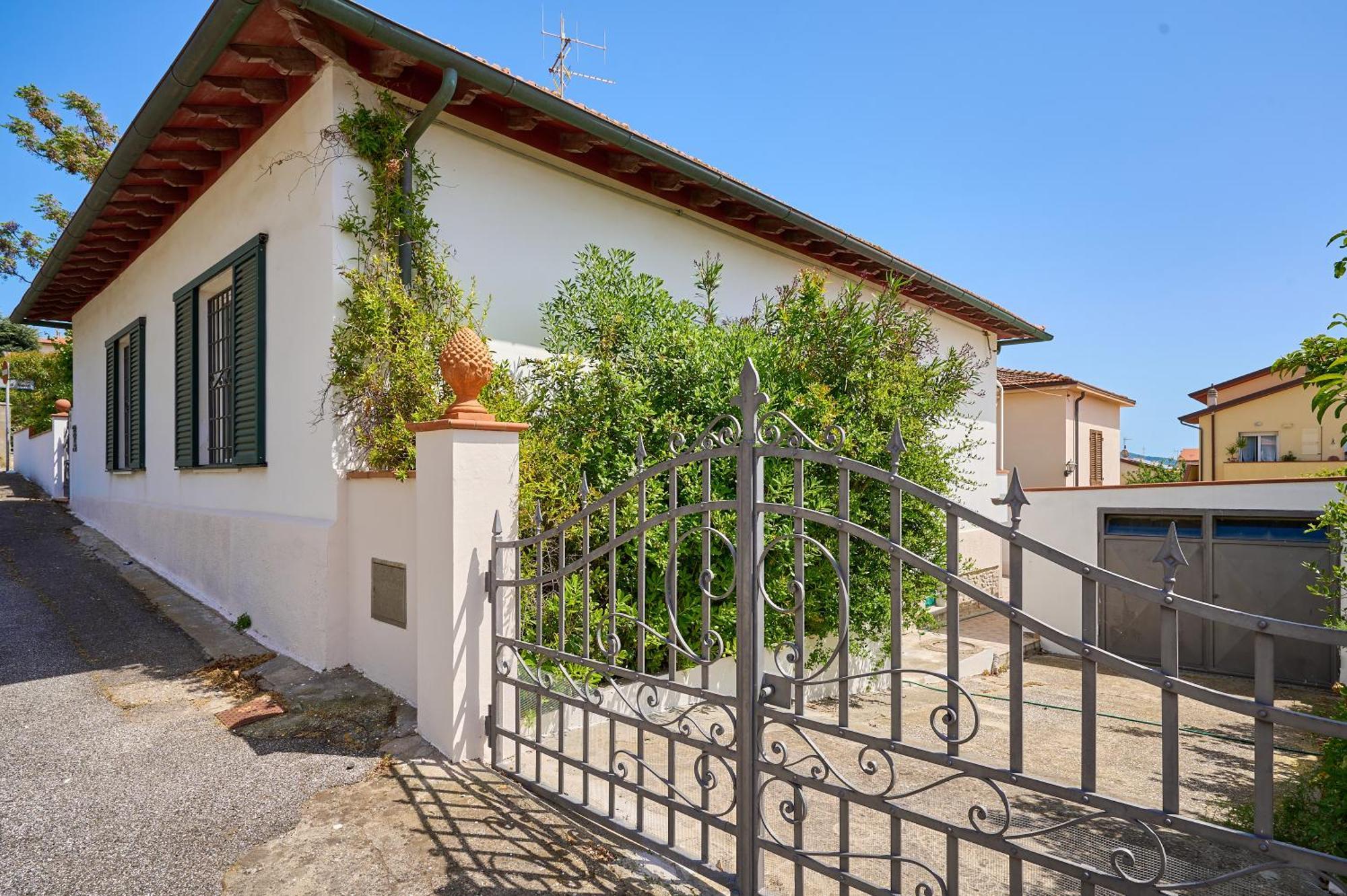 Casa Cipresso Villa San Vincenzo Eksteriør billede